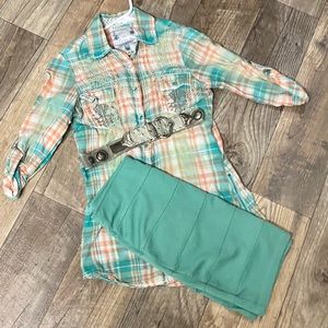 Women’s buckle ROAR button down plaid shirt